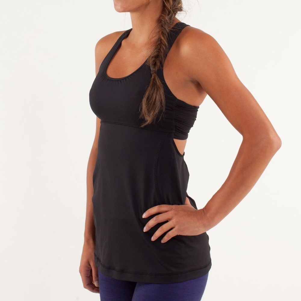 Lulu lemon top! Super cute! IN PINK